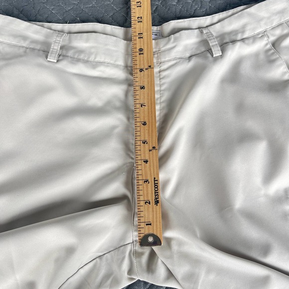 Adidas Shorts Mens Size 34 Beige Outdoor Cargo Lightweight - Picture 8 of 9